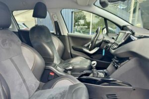 PEUGEOT 2008 (7)