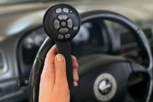 Boule télécommande au volant - Personnes hémiplégiques