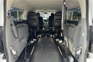 FORD CUSTOM PMR neuf pour deux fauteuils roulants 2