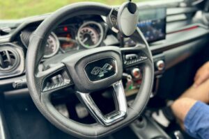 Installation télécommande ergonomique sur une Ligier (voiture sans permis)